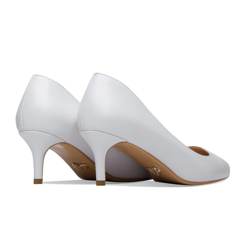 Petit Cadeau Valerie - Comfy Kitten Heel Pumps with 2.5" Heels. White. NEW! - Picture 3 of 6